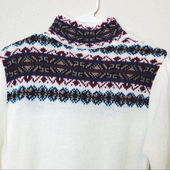 Boho Vintage Aztec print sweater with neck buttons - Picture 2 of 8